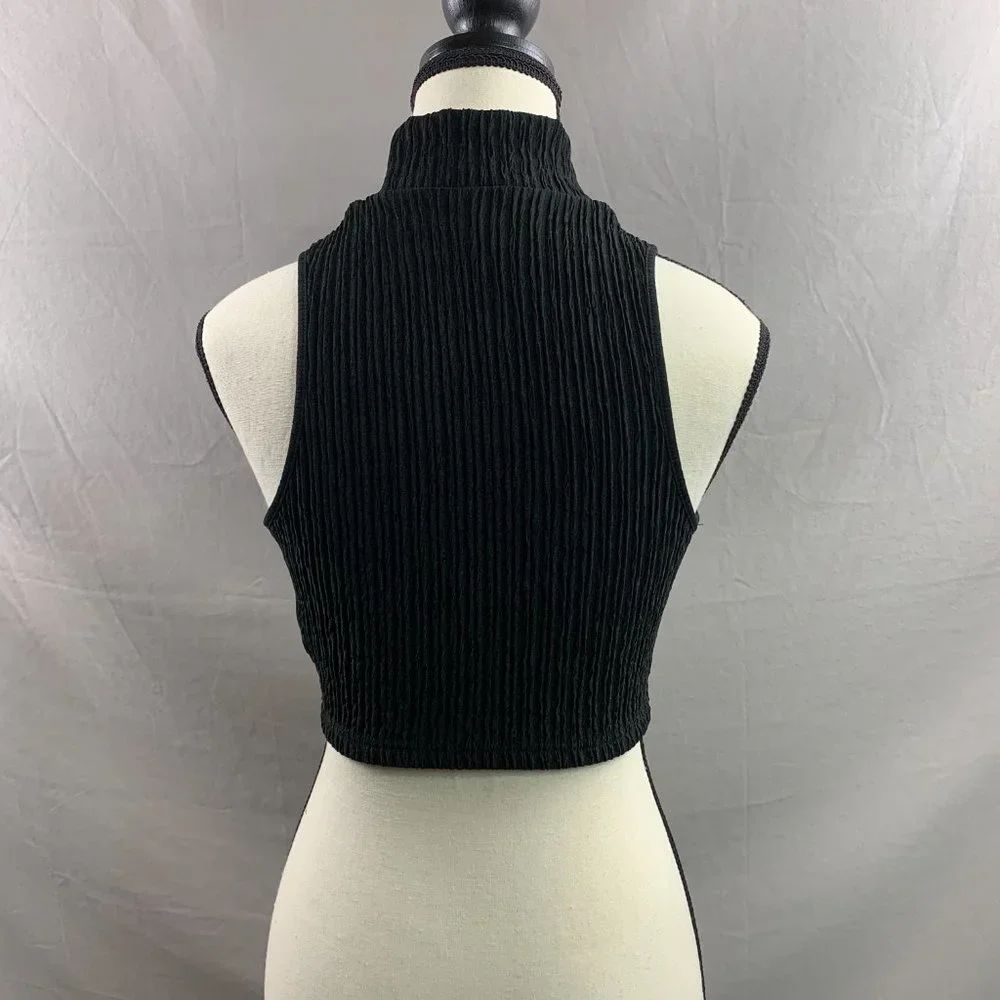 Black Textured High Neck Crop Tank Top - Picture 3 of 3